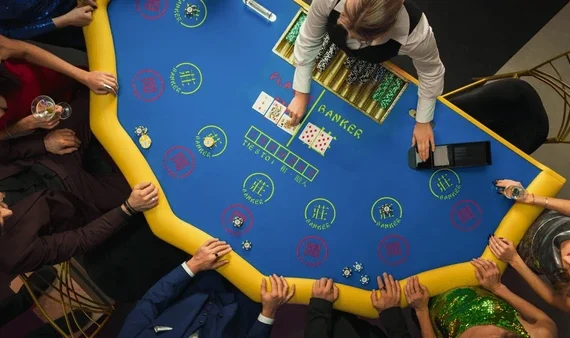 Baccarat: Banker or Player – What’s the Smartest Bet?