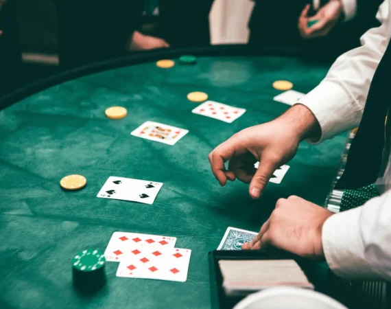 The Evolution of Baccarat: From European Courts to Online Casinos